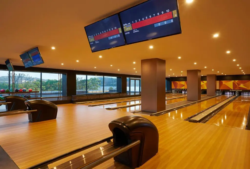 The bowling alley at the Lahan Select in Gyeongju, one of our South Korea gay-welcoming hotels.